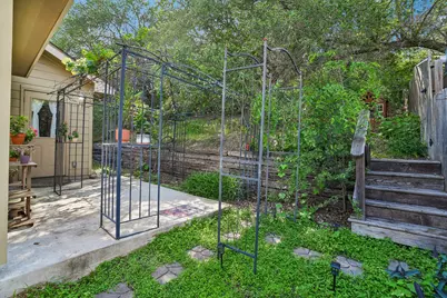 1427 Bonnyview Drive, Canyon Lake, TX 78133 - Photo 15