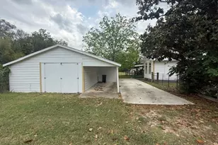 220 Main St, Fentress, TX 78622 - Photo 13