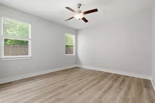 7208 Lysander Ct, Austin, TX 78741 - Photo 9
