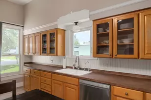 515 Wolf St, Schulenburg, TX 78956 - Photo 13