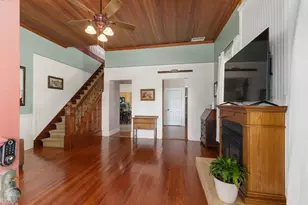 515 Wolf St, Schulenburg, TX 78956 - Photo 5