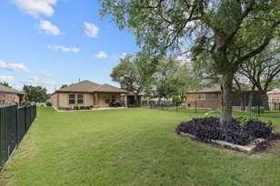 605 Chambers Creek Ct, Georgetown, TX 78633 - Photo 33