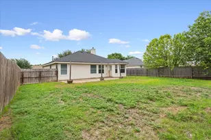 125 Bayliss St, Hutto, TX 78634 - Photo 27