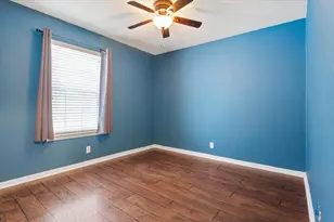125 Bayliss St, Hutto, TX 78634 - Photo 9