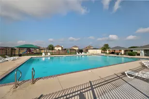125 Bayliss St, Hutto, TX 78634 - Photo 33