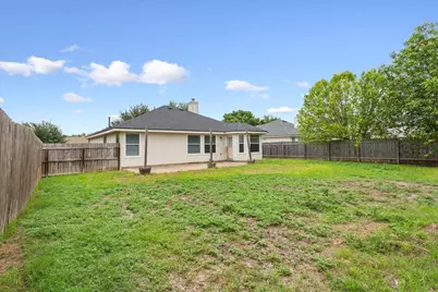 125 Bayliss Street, Hutto, TX 78634 - Photo 27