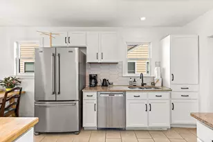 933 E 51st St, Austin, TX 78751 - Photo 11