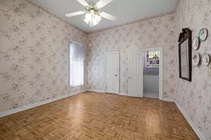 633 S Castell Ave, New Braunfels, TX 78130 - Photo 9