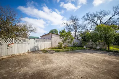 633 S Castell Avenue, New Braunfels, TX 78130 - Photo 29