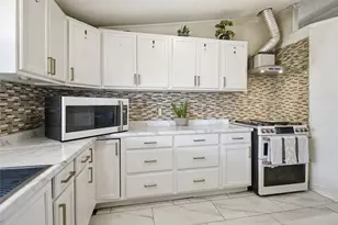 13708 Optimismo Ter, Kyle, TX 78640 - Photo 11