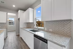 221 Comet Pointe Dr, Georgetown, TX 78628 - Photo 9