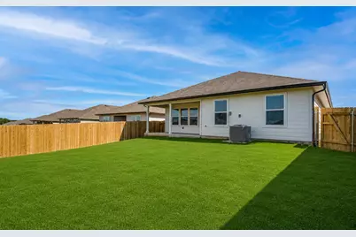 821 Indigo Way, Seguin, TX 78155 - Photo 17