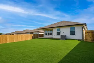 821 Indigo Wy, Seguin, TX 78155 - Photo 17