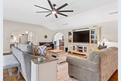 705 Whitehead Street, Smithville, TX 78957 - Photo 7