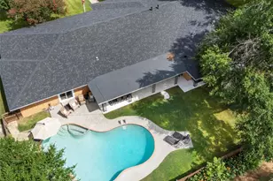 705 Whitehead St, Smithville, TX 78957 - Photo 33