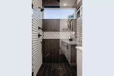 1023 E 45th Street #1, Austin, TX 78751 - Photo 15