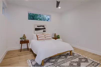 1023 E 45th Street #1, Austin, TX 78751 - Photo 11