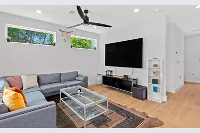 1023 E 45th Street #1, Austin, TX 78751 - Photo 5