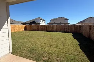 247 Red Tail Hawk Ln, Cedar Creek, TX 78612 - Photo 17