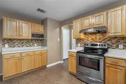 2609 Jason Drive, Taylor, TX 76574 - Photo 9