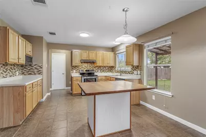 2609 Jason Drive, Taylor, TX 76574 - Photo 7