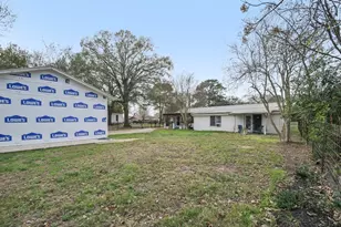 902 Turney St, Smithville, TX 78957 - Photo 27