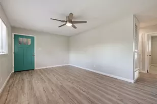 1513 Braes Ridge Dr, Austin, TX 78723 - Photo 7