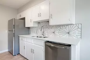 1513 Braes Ridge Dr, Austin, TX 78723 - Photo 13