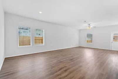 249 Crystal Brook Drive, Liberty Hill, TX 78642 - Photo 5