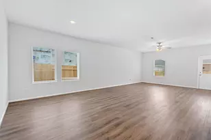 249 Crystal Brook Dr, Liberty Hill, TX 78642 - Photo 5