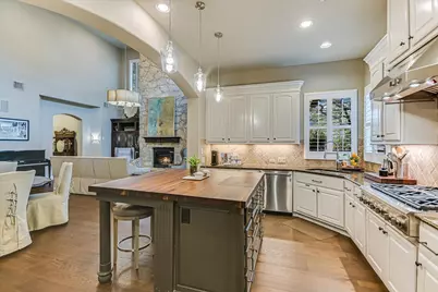 1036 Liberty Park Drive #15, Austin, TX 78746 - Photo 5