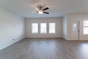 290 Yosemite Dr, Kyle, TX 78640 - Photo 7