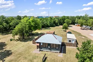 303 W Broade St, Leander, TX 78641 - Photo 1