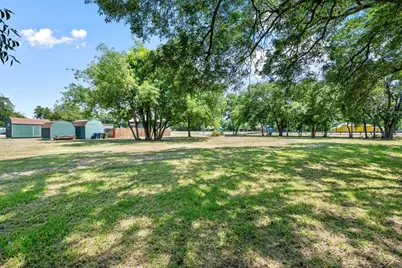 303 W Broade Street, Leander, TX 78641 - Photo 17