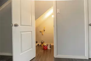 1845 River Crossing Cir, Austin, TX 78741 - Photo 15