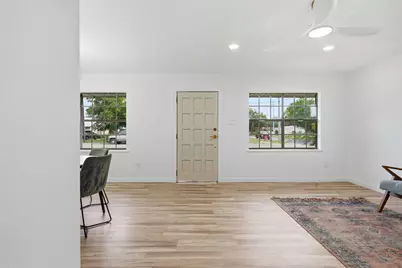609 Magnolia Street, Bastrop, TX 78602 - Photo 9