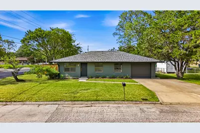 609 Magnolia Street, Bastrop, TX 78602 - Photo 1