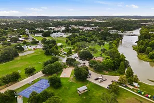 609 Magnolia St, Bastrop, TX 78602 - Photo 37