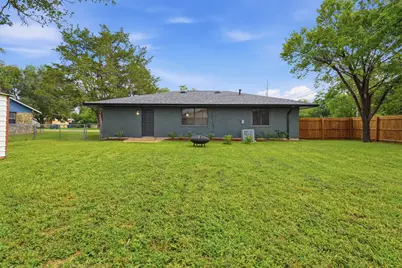 609 Magnolia Street, Bastrop, TX 78602 - Photo 29