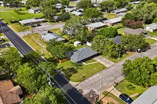 609 Magnolia St, Bastrop, TX 78602 - Photo 29