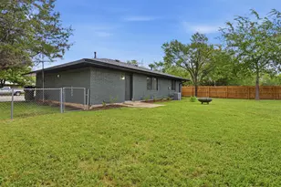 609 Magnolia St, Bastrop, TX 78602 - Photo 27