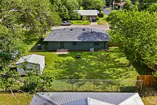 609 Magnolia St, Bastrop, TX 78602 - Photo 31