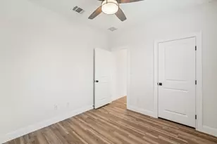 105 Callie St, Smithville, TX 78957 - Photo 27