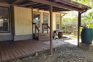 8802 Piney Point Dr, Austin, TX 78729 - Photo 13