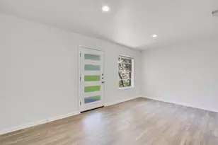 1202 W 22nd St, Austin, TX 78705 - Photo 3