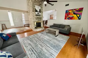 2010 Abbey Cir, Austin, TX 78727 - Photo 5