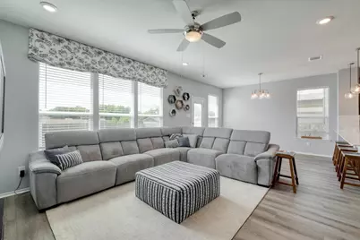 119 W Point Way, Elgin, TX 78621 - Photo 3