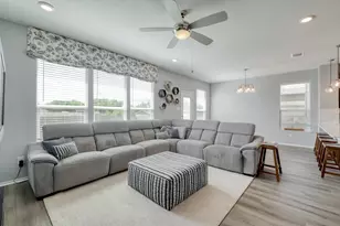 119 W Point Way, Elgin, TX 78621 - Photo 3