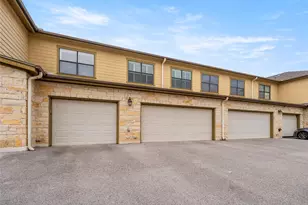 2101 Town Centre Dr, Round Rock, TX 78664 - Photo 17
