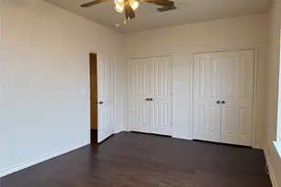 220 Sandstone Dr, Jarrell, TX 76537 - Photo 11